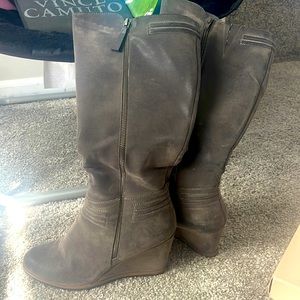 Nicole suede knee length boots in size 9. In Pewter
